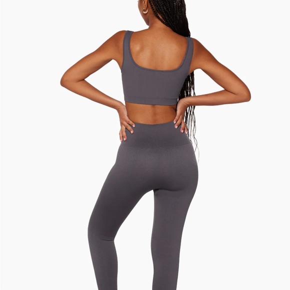 BNWOT SET ACTIVE SCULPTFLEX® LEGGINGS - Picture 3 of 8